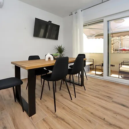 Luxury Gino * 比比涅